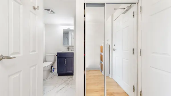 15 Maplewood AVE #1002, Toronto C03, ON M6C 4B4