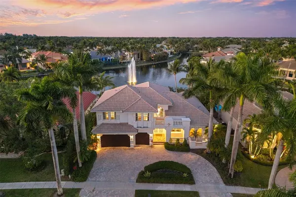 10903 Blue Palm St, Plantation, FL 33324