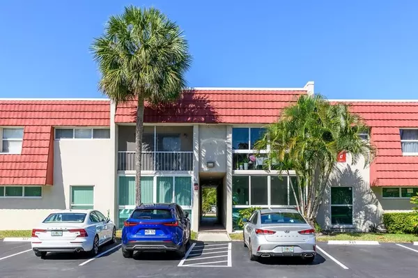 Plantation, FL 33324,17 Jacaranda Drive #117