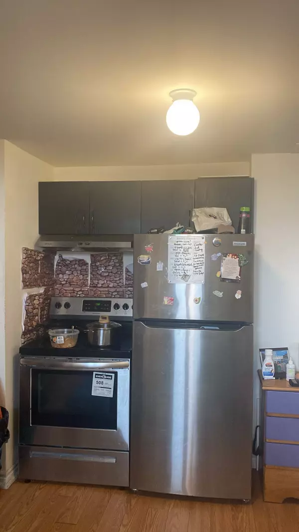 Barrie, ON L9J 0L5,39 Bannister RD #Unit 1