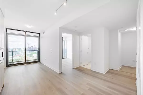 Mississauga, ON L5A 1W4,86 Dundas ST E #1521