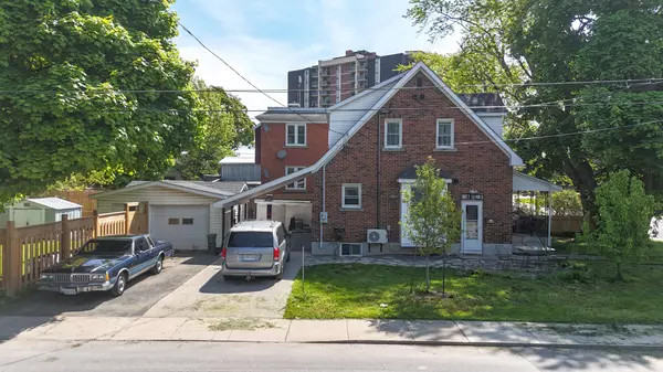 Kingston, ON K7L 1K2,211 Park ST