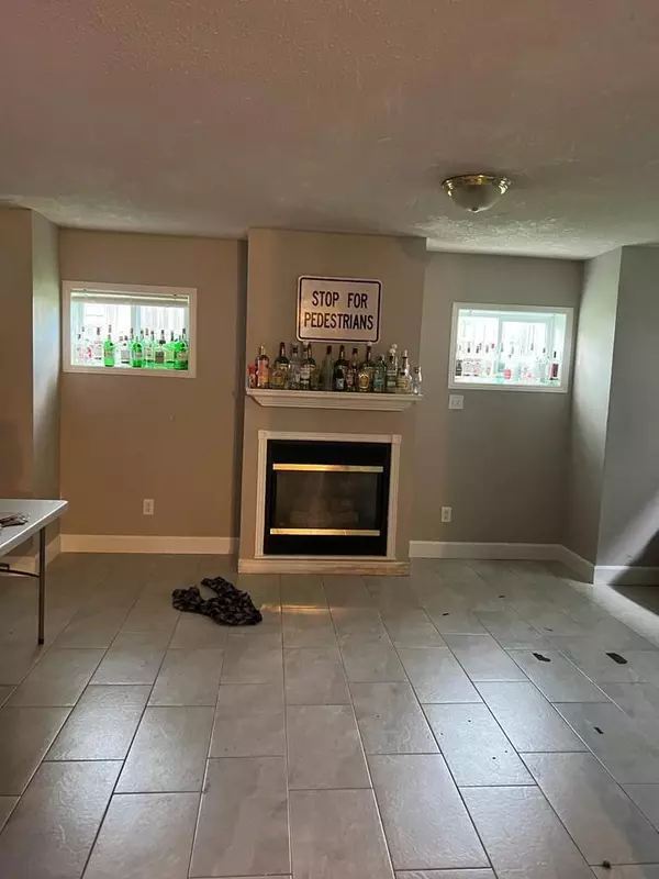 London East, ON N5V 4Z1,185 Thurman CIR