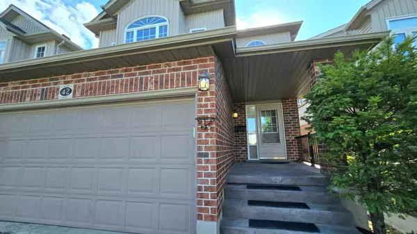 Kitchener, ON N2P 2V1,42 Bridleridge ST