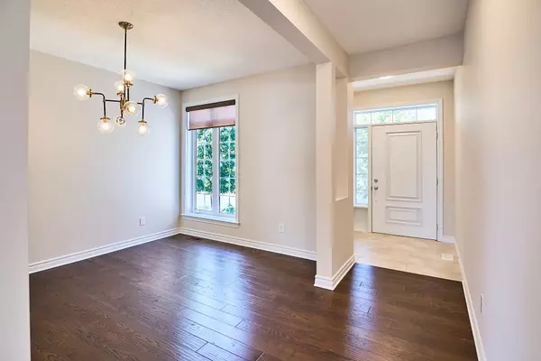 Kanata, ON K2T 0H5,384 Huntsville DR