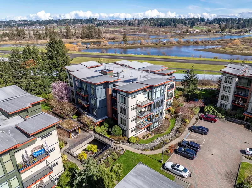 2300 Mansfield Dr #324, Courtenay, BC V9N 3L3