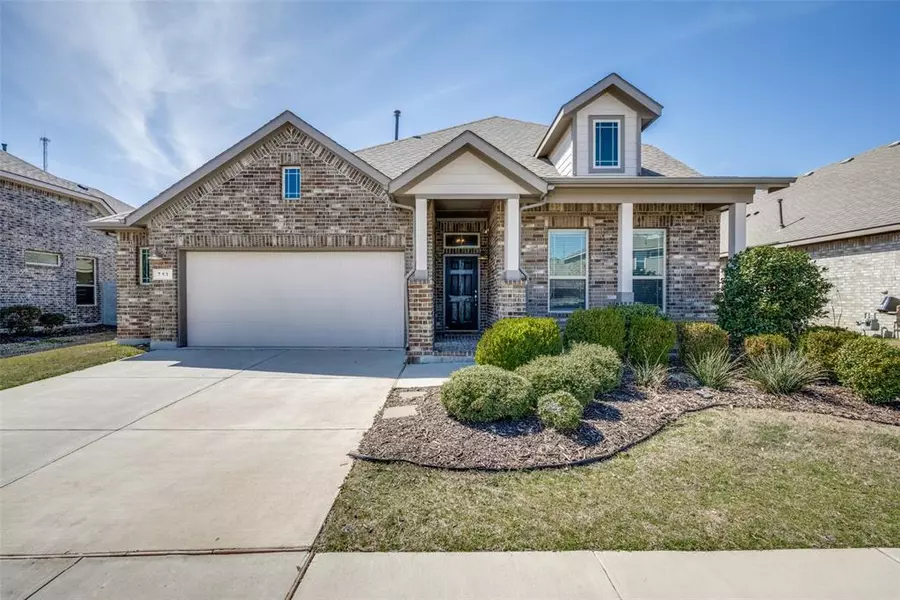 713 Falcon Road, Argyle, TX 76226