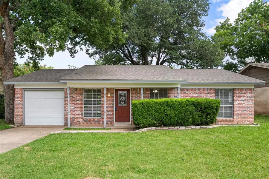 2921 David Lane, Arlington, TX 76013