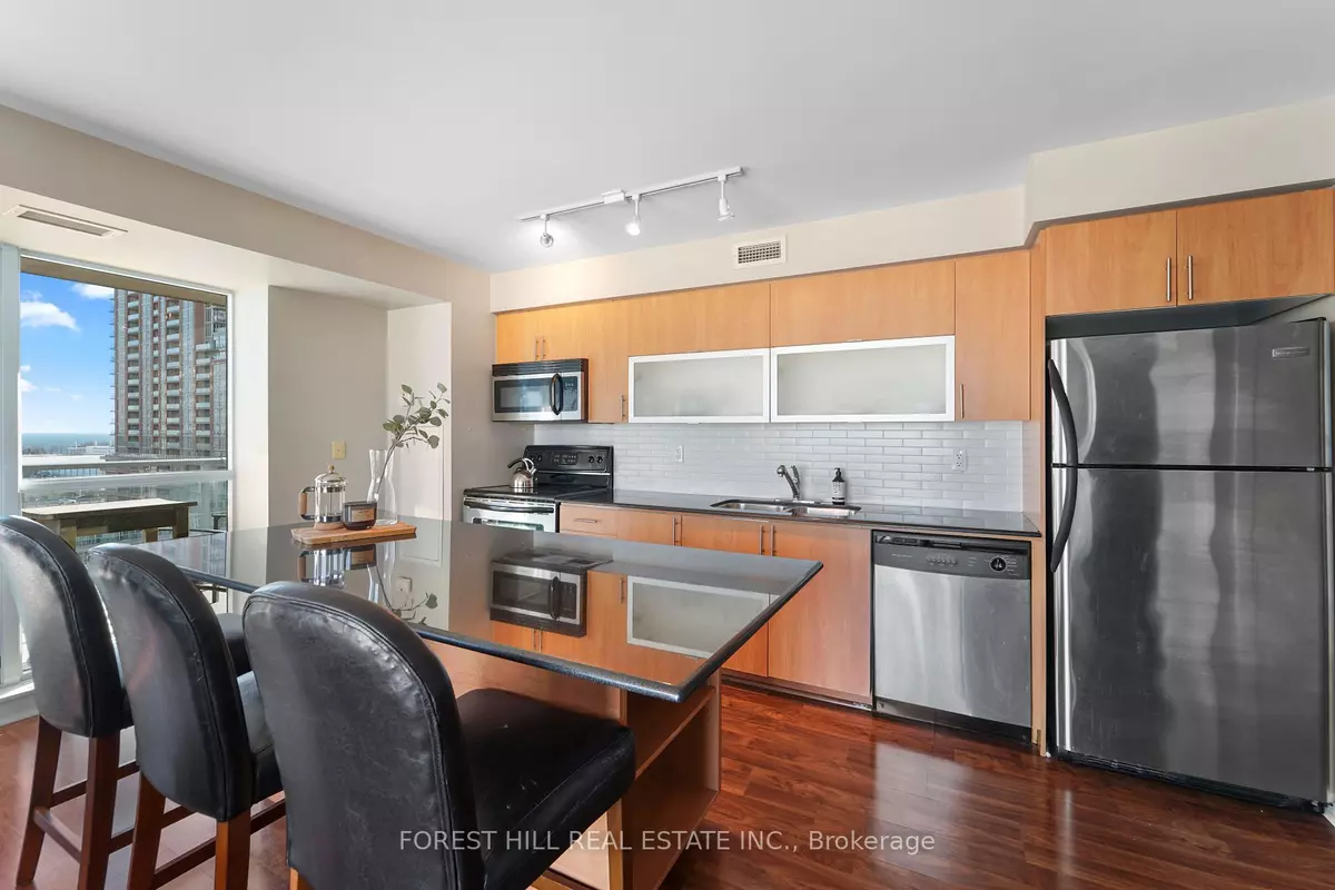 Toronto C01, ON M6K 3S1,80 Western Battery RD #1011