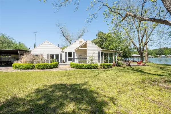 204 County Road 3154, Jacksonville, TX 75766