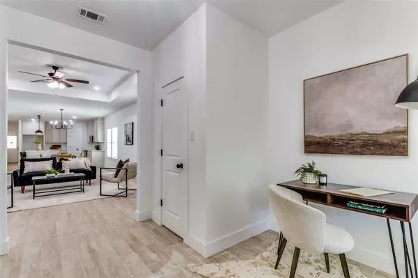 Fort Worth, TX 76115,519 W Kellis Street