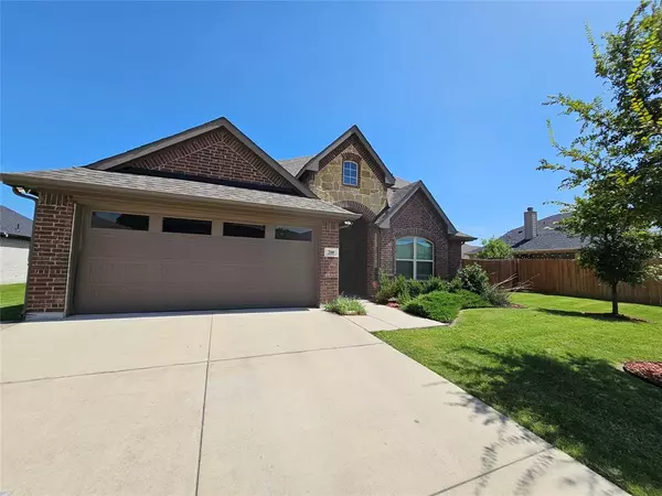 210 Lariat Trail, Waxahachie, TX 75165