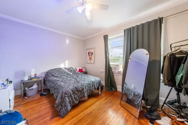 Rahway City, NJ 07065,305 Waite Ave Apt 1/F2 #1