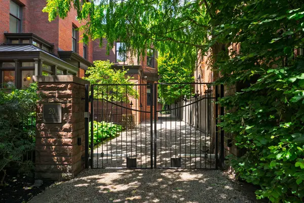 Toronto C09, ON M4W 1N3,20 Elm AVE