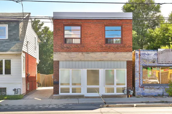 1215 Woodbine AVE, Toronto E03, ON M4C 4E1