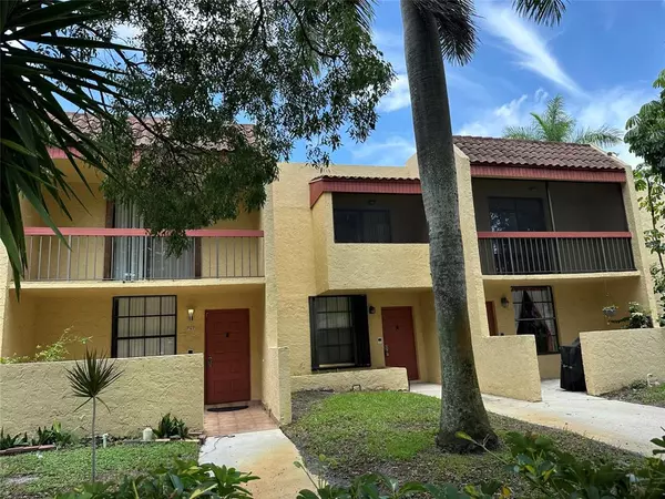 Deerfield Beach, FL 33441,745 SE 1st Way #97