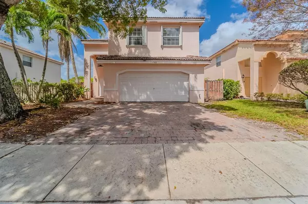 1568 SW 106th Ave, Pembroke Pines, FL 33025