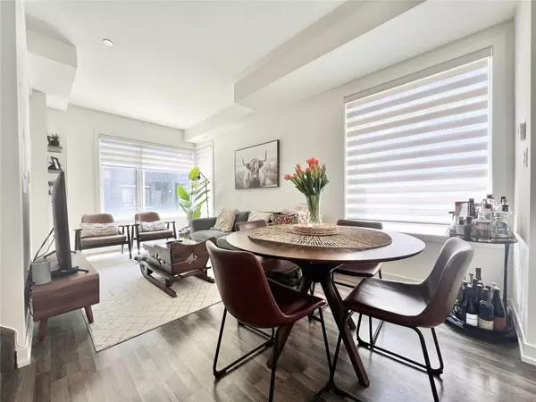 Richmond Hill, ON L4C 6P5,370 Red Maple RD #91