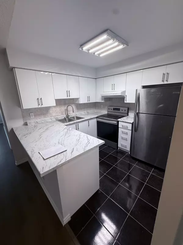 Mississauga, ON L5R 3Z5,35 Kingsbridge Garden CIR W #1806