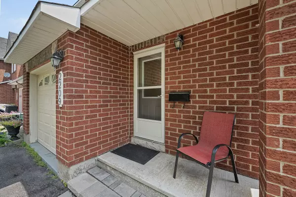 Orleans - Cumberland And Area, ON K4A 4V2,2209 Silverado CRES