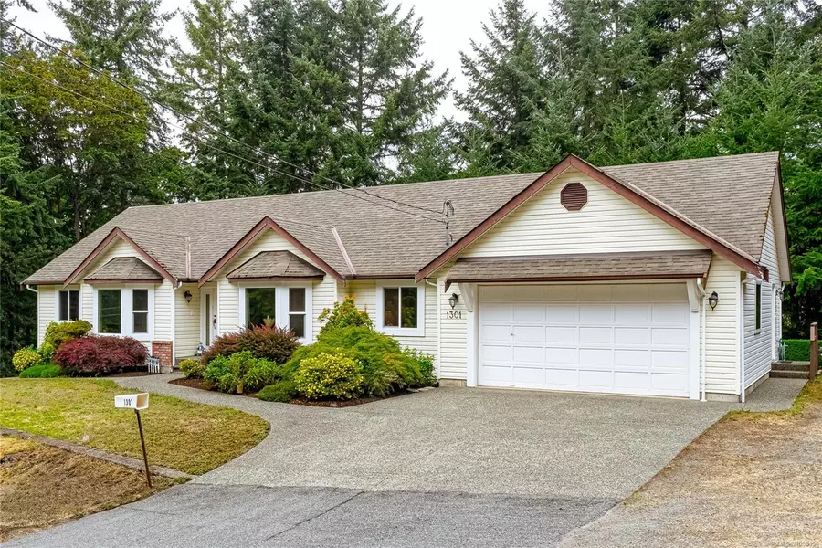 1301 McKenzie Dr, Duncan, BC V9L 5R9