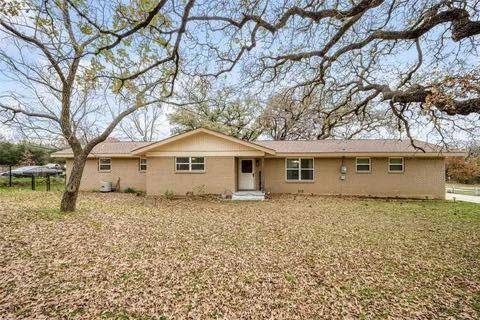 1912 E Fm 4, Cleburne, TX 76031