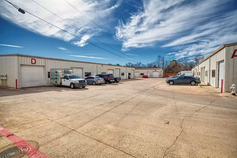 817 S Mill Street #B103, Lewisville, TX 75057