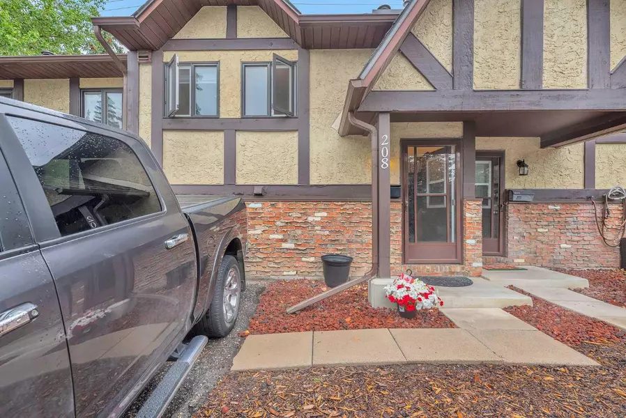 208 Storybook TER Northwest, Calgary, AB T3G1Y6