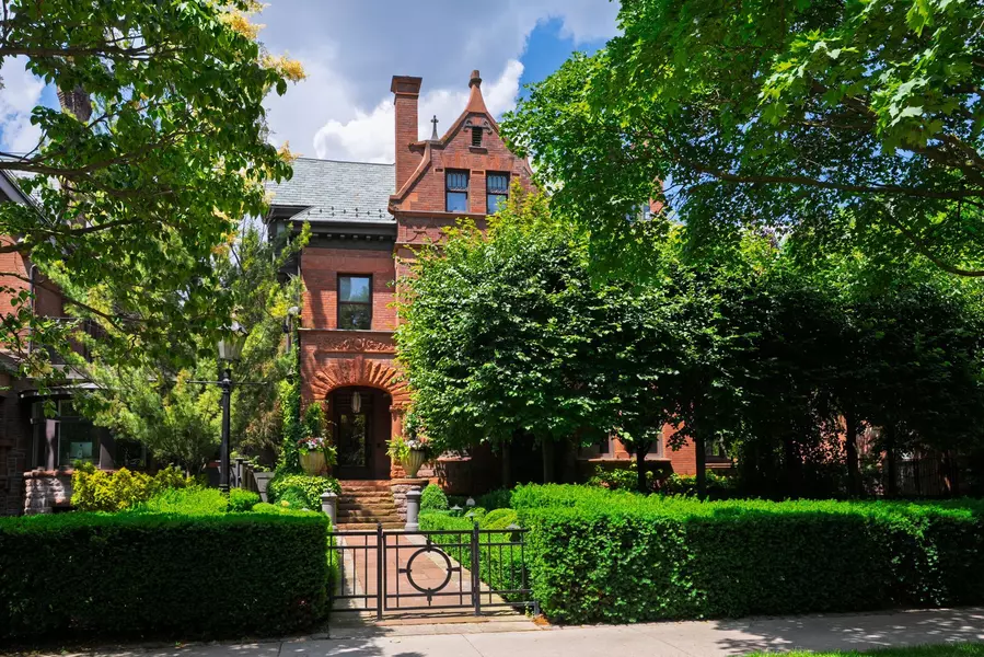 20 Elm AVE, Toronto C09, ON M4W 1N3