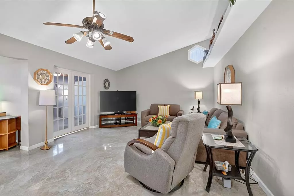 Deerfield Beach, FL 33442,2053 SW 15th PLACE