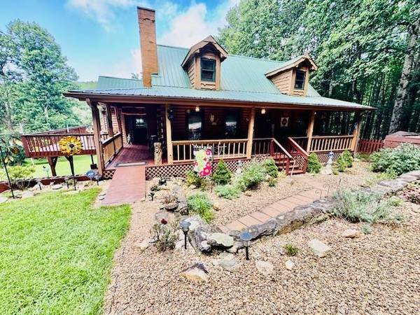 388 Southern View Trl, Fancy Gap, VA 24328