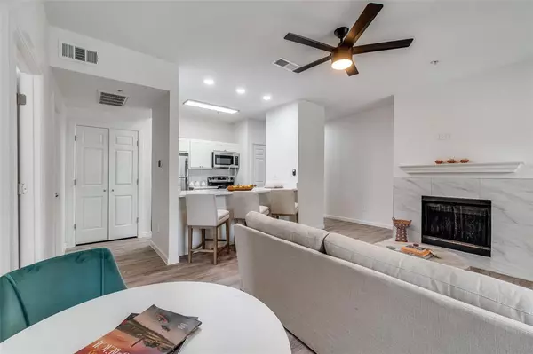 Dallas, TX 75206,6003 Oram Street #106