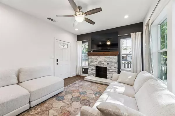 Dallas, TX 75227,7053 Toland Street