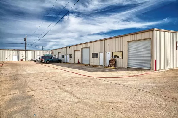 Lewisville, TX 75057,817 S Mill Street #B103