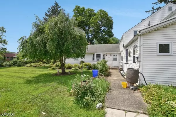 Livingston Twp., NJ 07039,113 Beaufort Ave