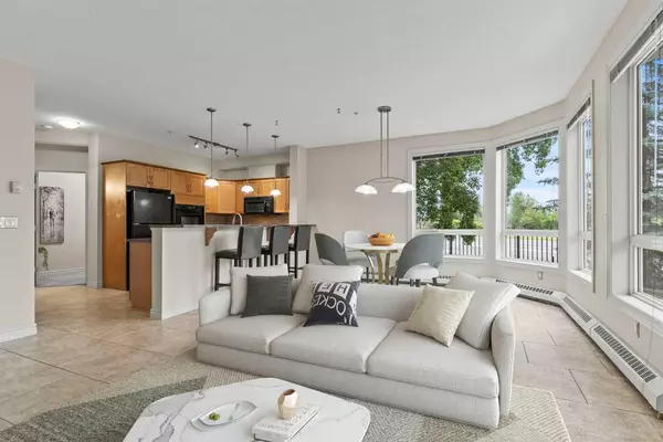 Calgary, AB T2L 0Y2,3111 34 AVE NW #128