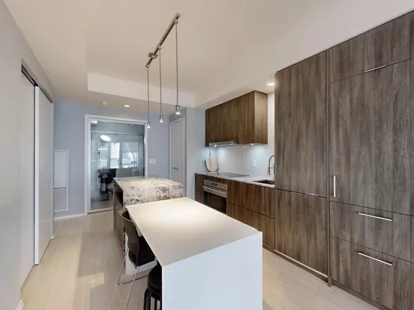 Toronto C08, ON M4W 0A8,1 Bloor ST E #5808