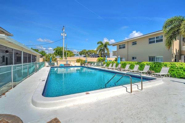 Lighthouse Point, FL 33064,2131 NE 42nd Ct #104e