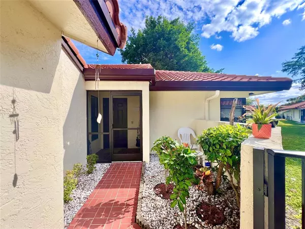 Boynton Beach, FL 33437,10714 Beach Palm Ct #B