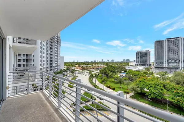 Hollywood, FL 33020,1830 Radius Dr #715