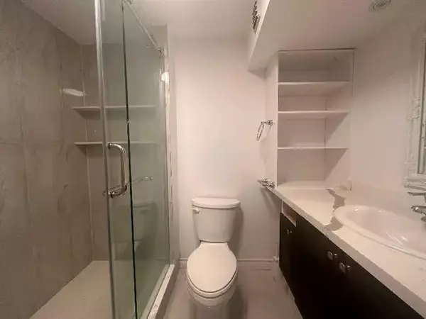 Mississauga, ON L5C 3L1,940 Hampstead CT