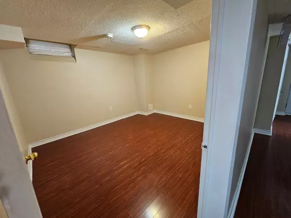 Brampton, ON L6P 1J5,38 Zia Dodda CRES #BASEMENT