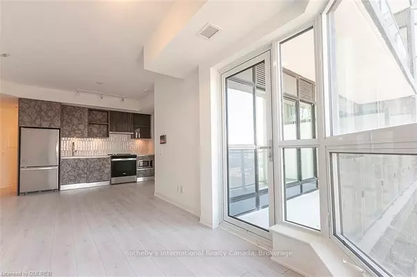 Oakville, ON L6M 4P9,405 DUNDAS ST #601