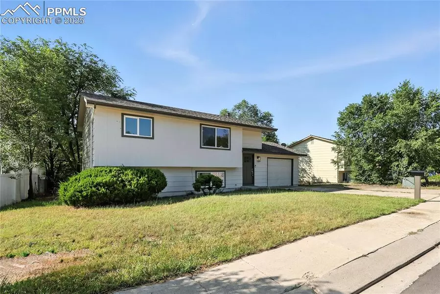 7033 Sequoyah WAY, Colorado Springs, CO 80915
