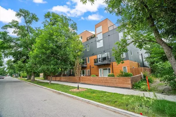 400 Wardlaw AVE, Winnipeg, MB R3L 0L7