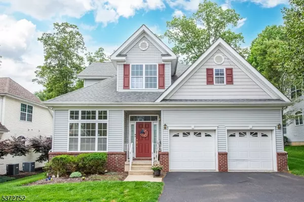 103 Ondish Ct, Mount Arlington Boro, NJ 07856