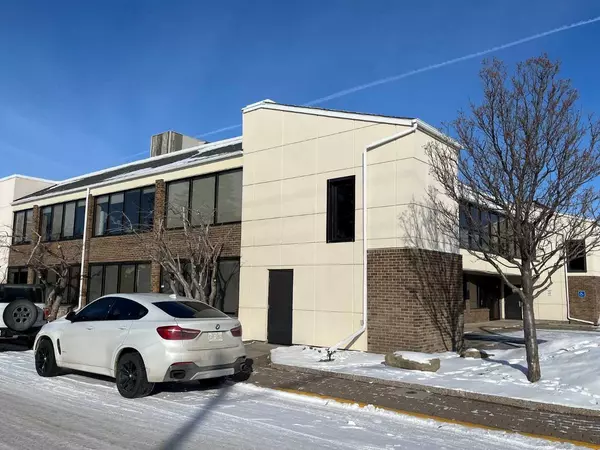 617 1 ST Southwest, High River, AB T1V 1A2