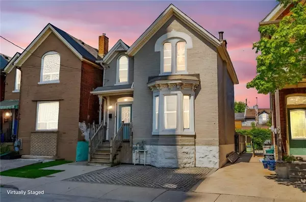 Hamilton, ON L8R 2W9,43 OXFORD ST