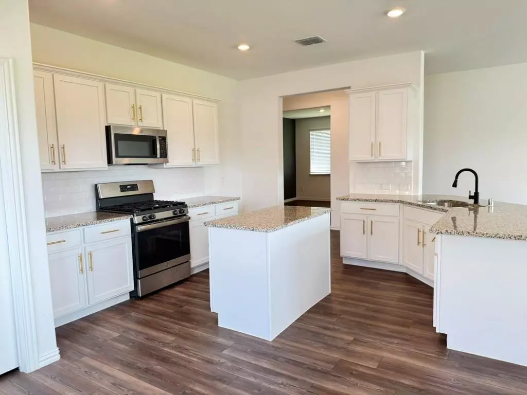 Forney, TX 75126,828 Grapefruit Court