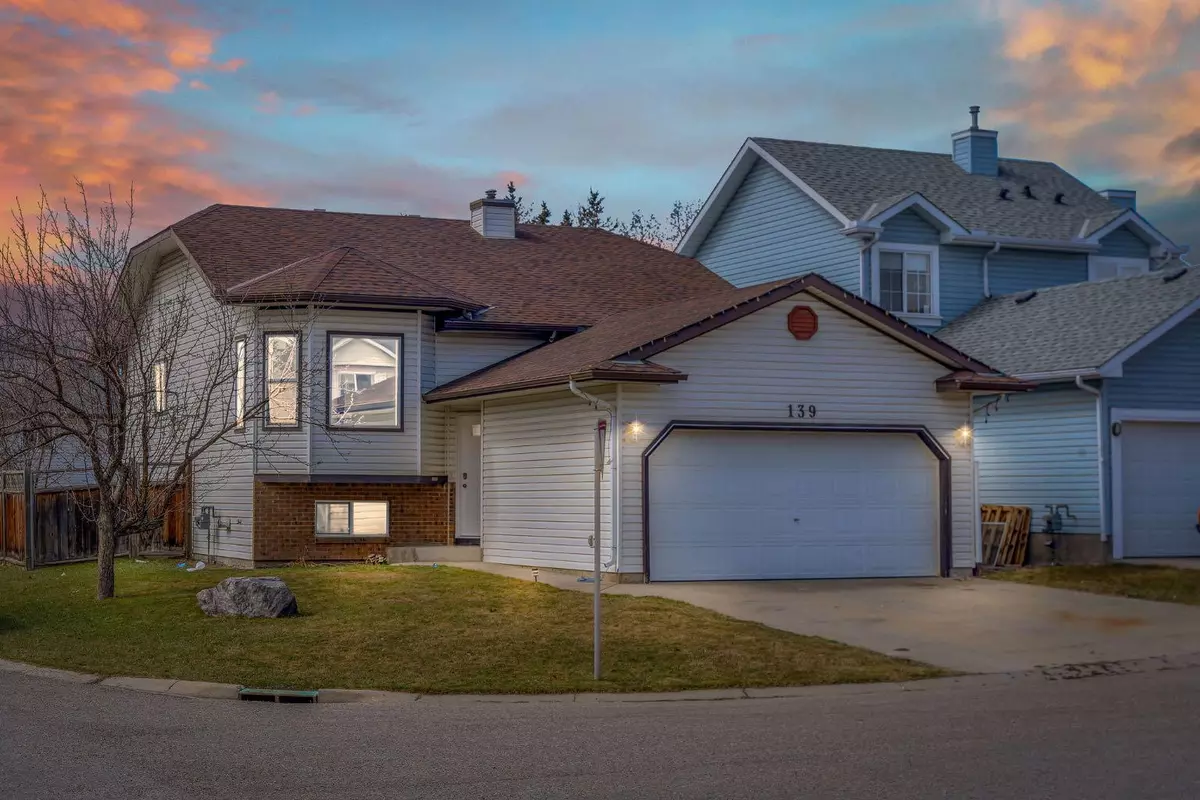 Calgary, AB T3K 4J5,139 Coverdale CT NE